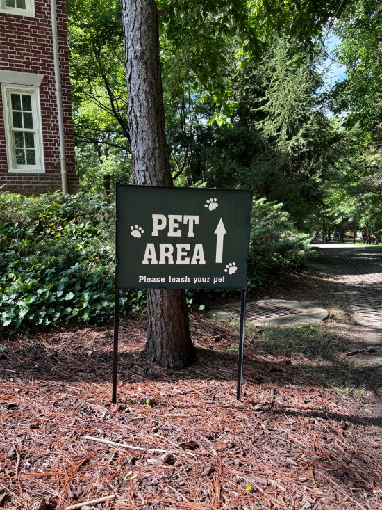 Pet Area Sign at Lodge