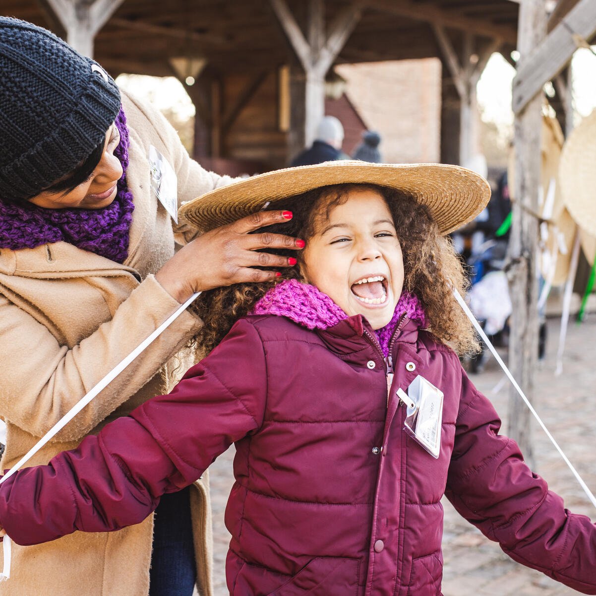 Retail_Market-Square_Colonial-Williamsburg_Williamsburg_VA_December_2022_TheVacationChannel-013_Medium (Digital Publication)