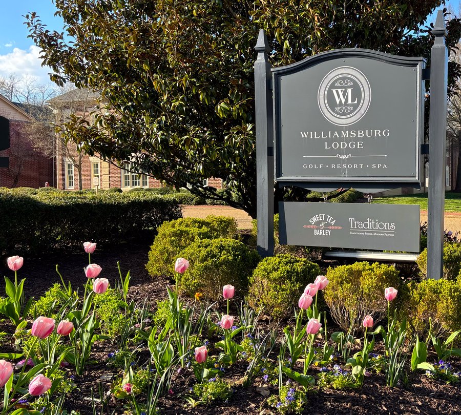 Williamsburg Lodge Entrance Sign with Pink Tulips