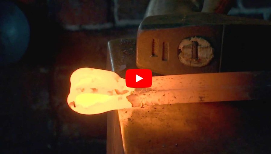 making-padlock-blacksmithvideo